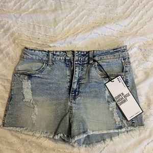 Almost famous Jean shorts size 7
